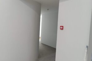 Logement rénové, porte coupe-feu, La Pagode La Chaux-de-Fonds