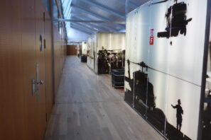 Zone de production horlogère avec voies d'évacuation balisées, La Chaux-de-Fonds